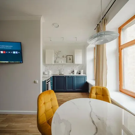 Designer Apartment, Free Parking *