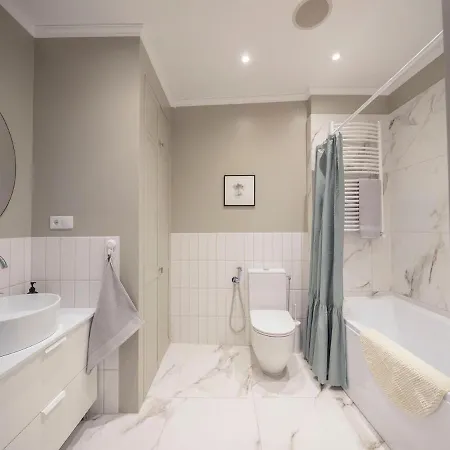 Designer Apartment, Free Parking شقة *