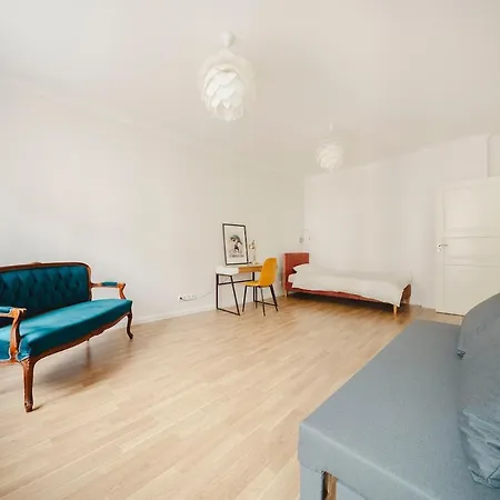 Designer Apartment, Free Parking شقة *